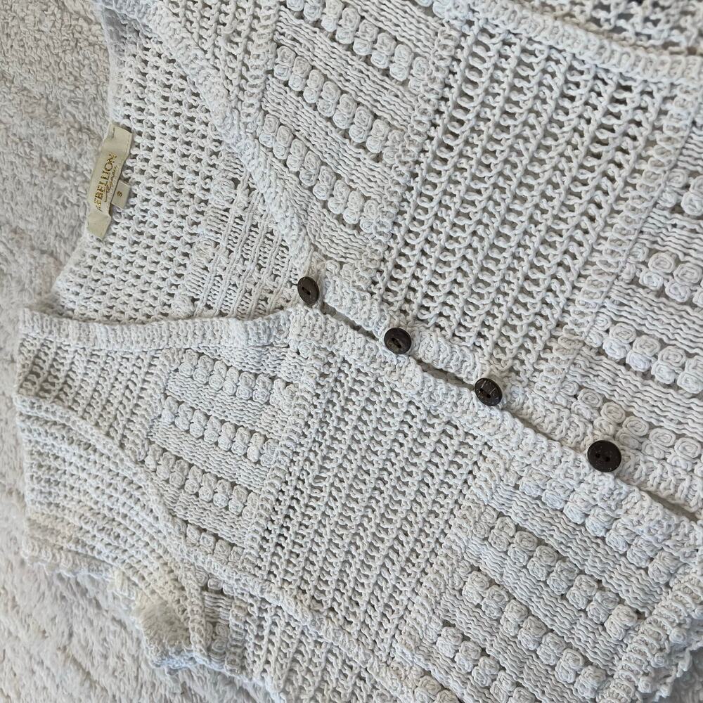 Rebellion White Crochet Cropped cardigan Button Knit Top boho Women’s Size small - Picture 6 of 6